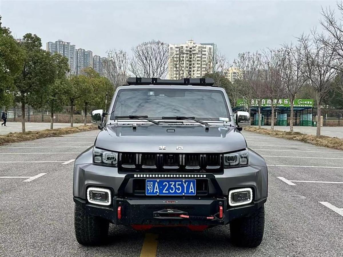 北京 BJ40  2022款 2.0T 自动四驱环塔冠军版图片