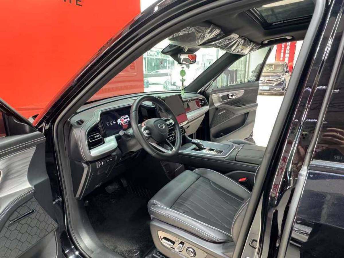 廣汽傳祺 GS8  2024款 領(lǐng)航系列 2.0TGDI 兩驅(qū)豪華智聯(lián)版圖片