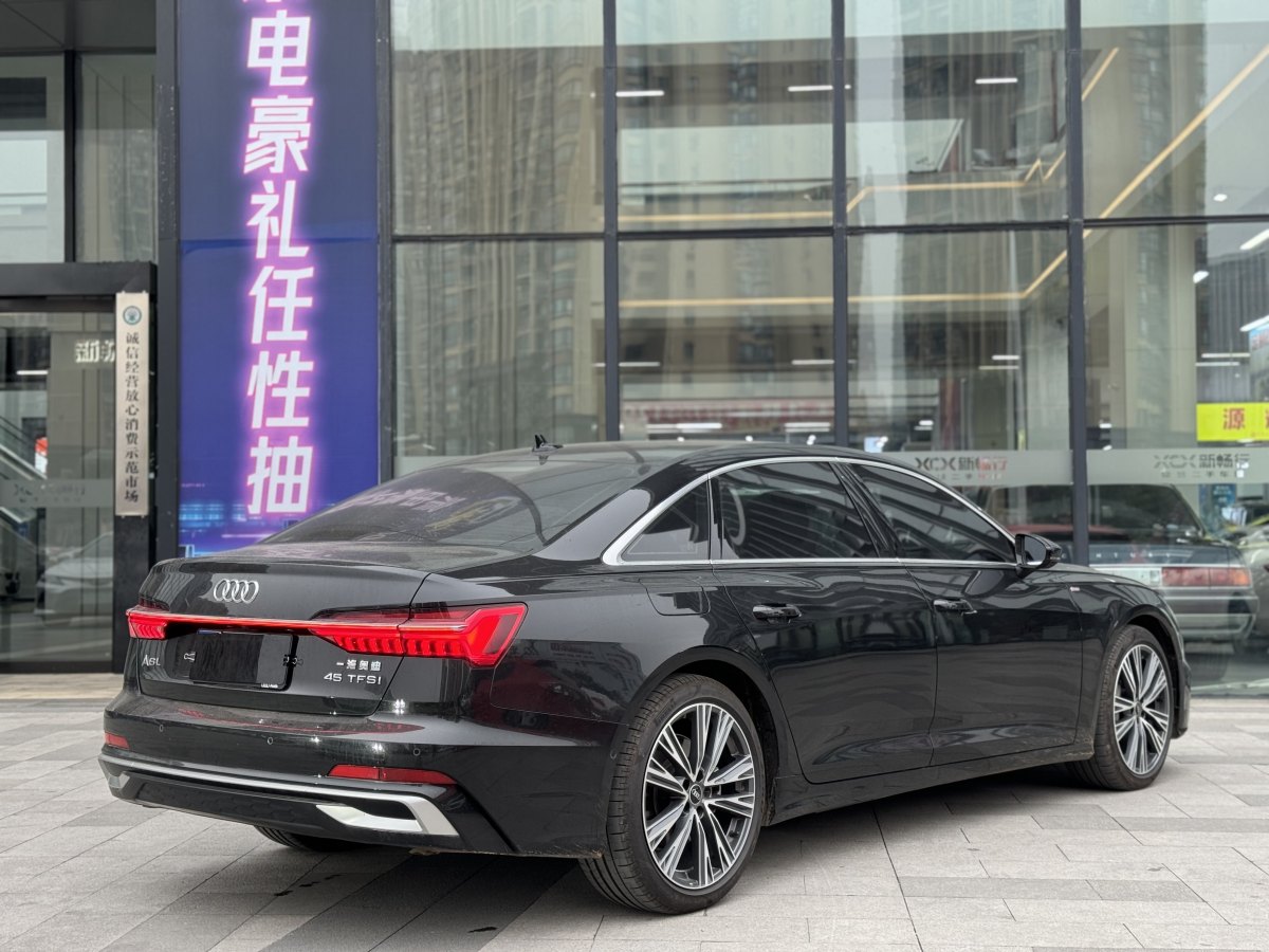 奧迪 奧迪A6L  2024款 45 TFSI 臻選動感型圖片