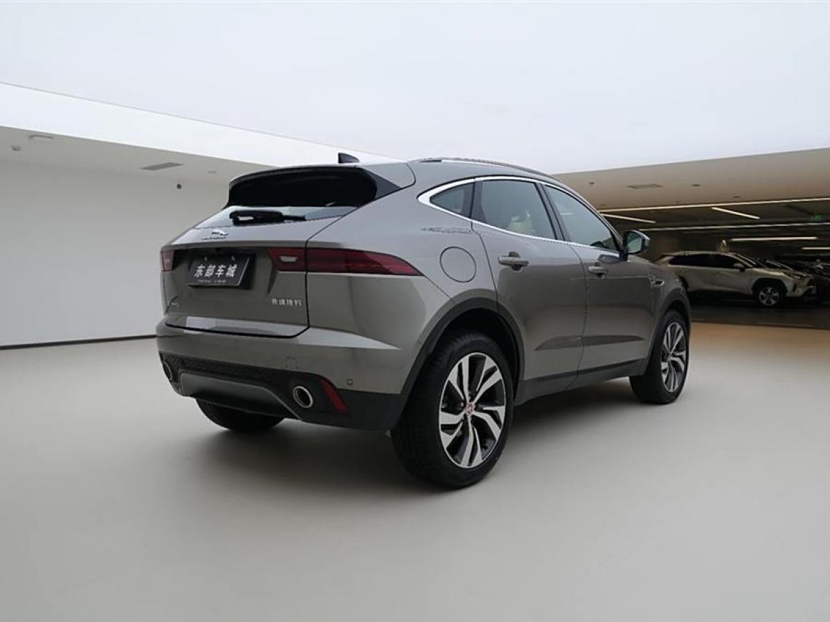 捷豹 E-PACE  2024款 進(jìn)取運(yùn)動(dòng)版 R-DYNAMIC S圖片