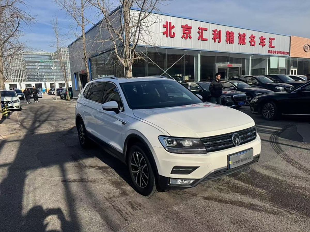 大眾 途觀L  2017款 330TSI 自動兩驅(qū)豪華版圖片