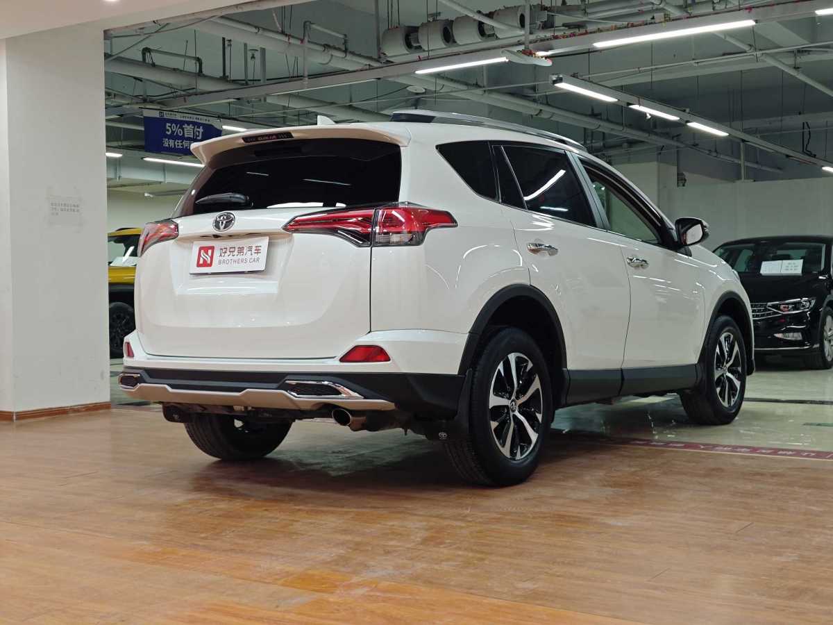 豐田 RAV4  2018款 榮放 2.0L CVT兩驅(qū)風尚版圖片