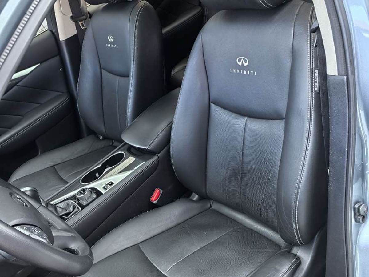 英菲尼迪 Q50  2014款 2.0T 舒適版圖片