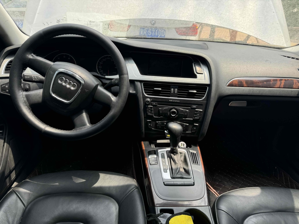 奧迪 奧迪A4L  2011款 2.0 TFSI 豪華型圖片