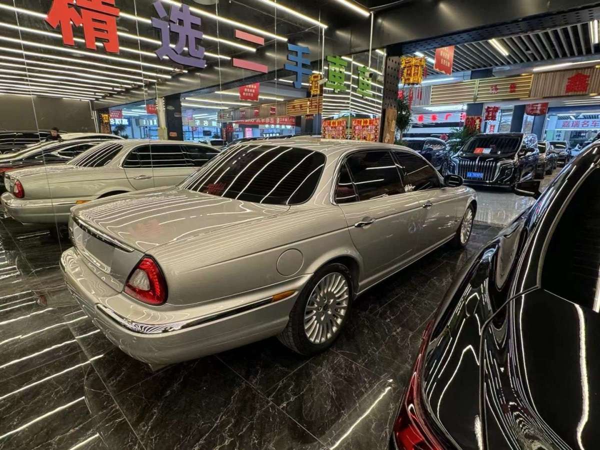 捷豹 XJ  2007款 XJ6L 3.0皇家加长版图片