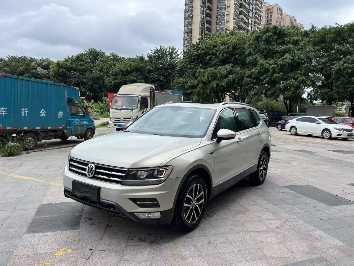 大眾 途觀L  2017款 330TSI 自動(dòng)兩驅(qū)豪華版圖片