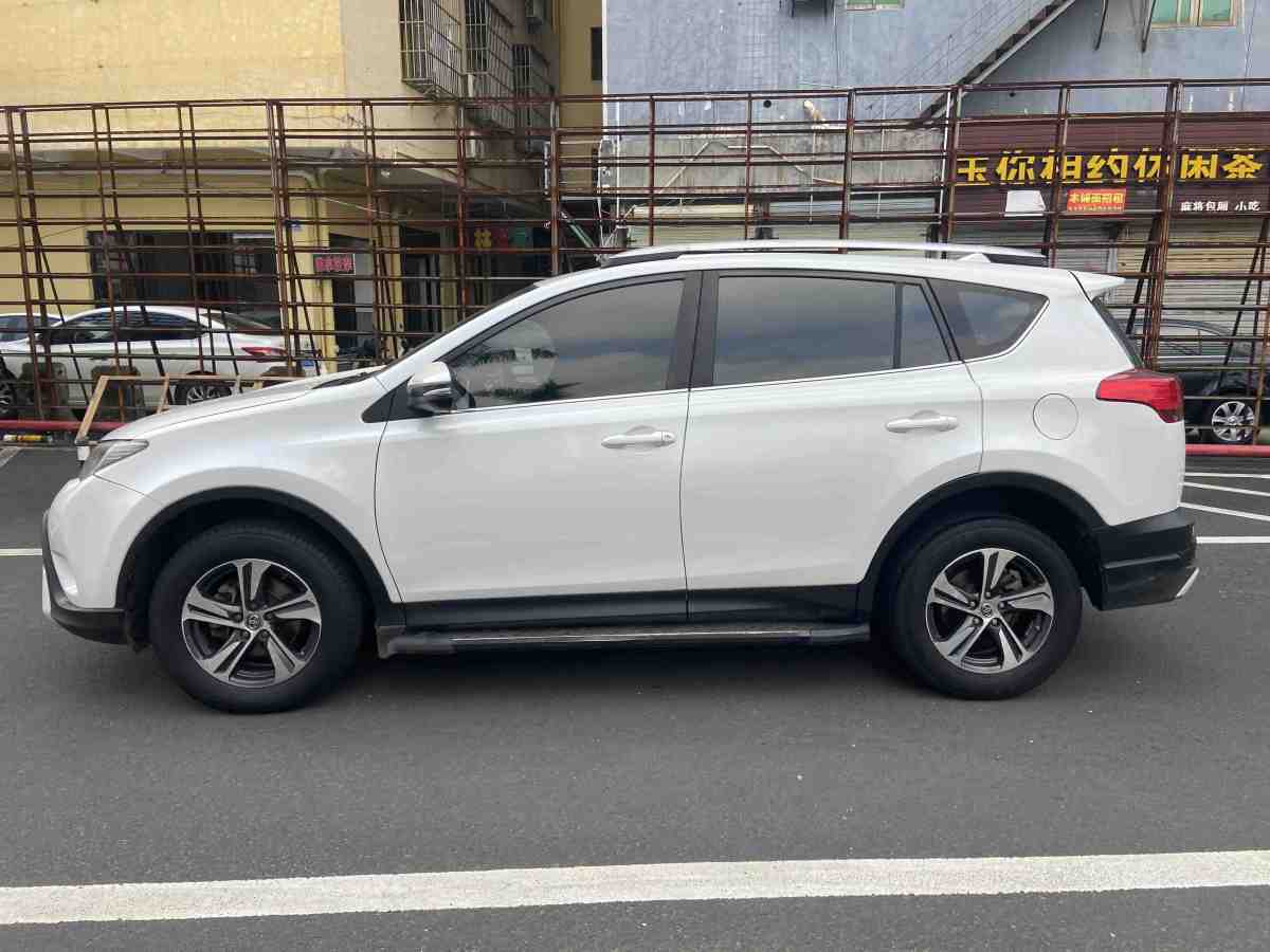 豐田 RAV4  2018款 榮放 2.0L CVT兩驅(qū)都市版圖片