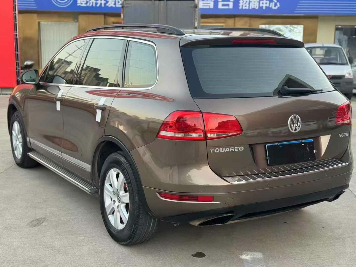 大眾 途銳  2014款 3.0TSI 黑色探險(xiǎn)者圖片