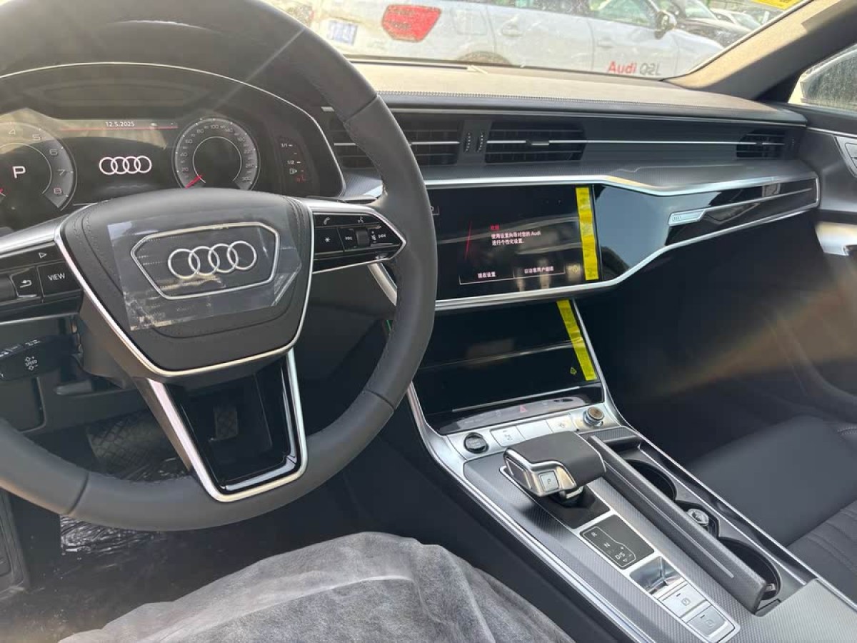奧迪 奧迪A6L  2025款 改款 40 TFSI 豪華動(dòng)感型圖片