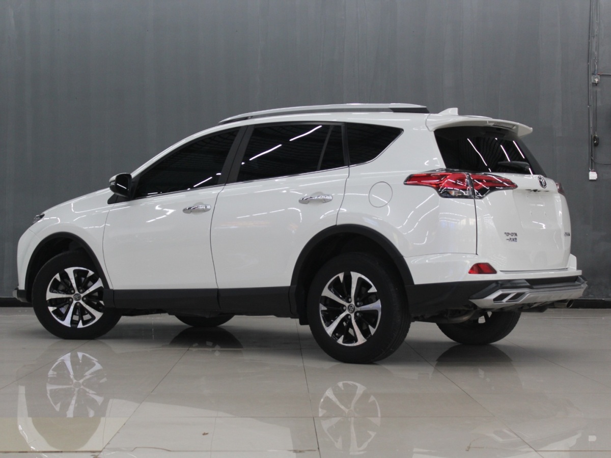 豐田 RAV4榮放  2016款 2.0L CVT兩驅(qū)智尚版圖片