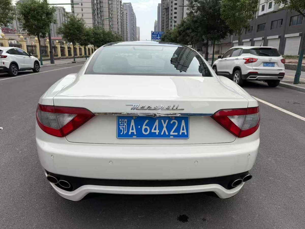 瑪莎拉蒂 總裁  2008款 4.2L 精英版圖片
