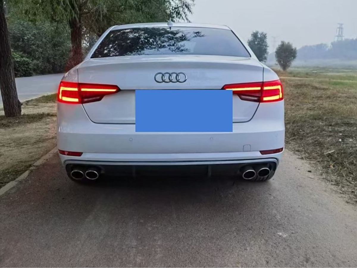 奧迪 奧迪A4L  2017款 Plus 40 TFSI 進(jìn)取型圖片