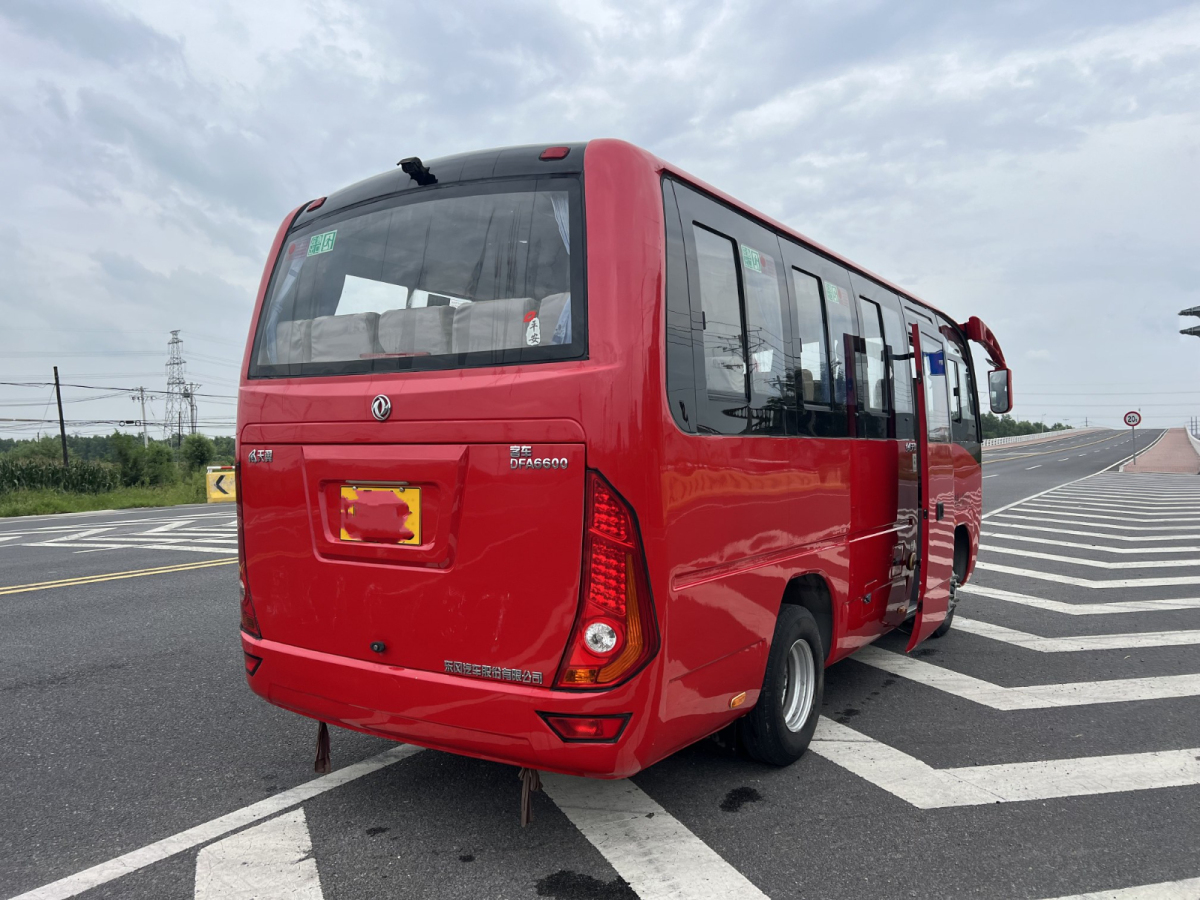 東北現(xiàn)車國(guó)六中型19座有公告東風(fēng)天翼圖片