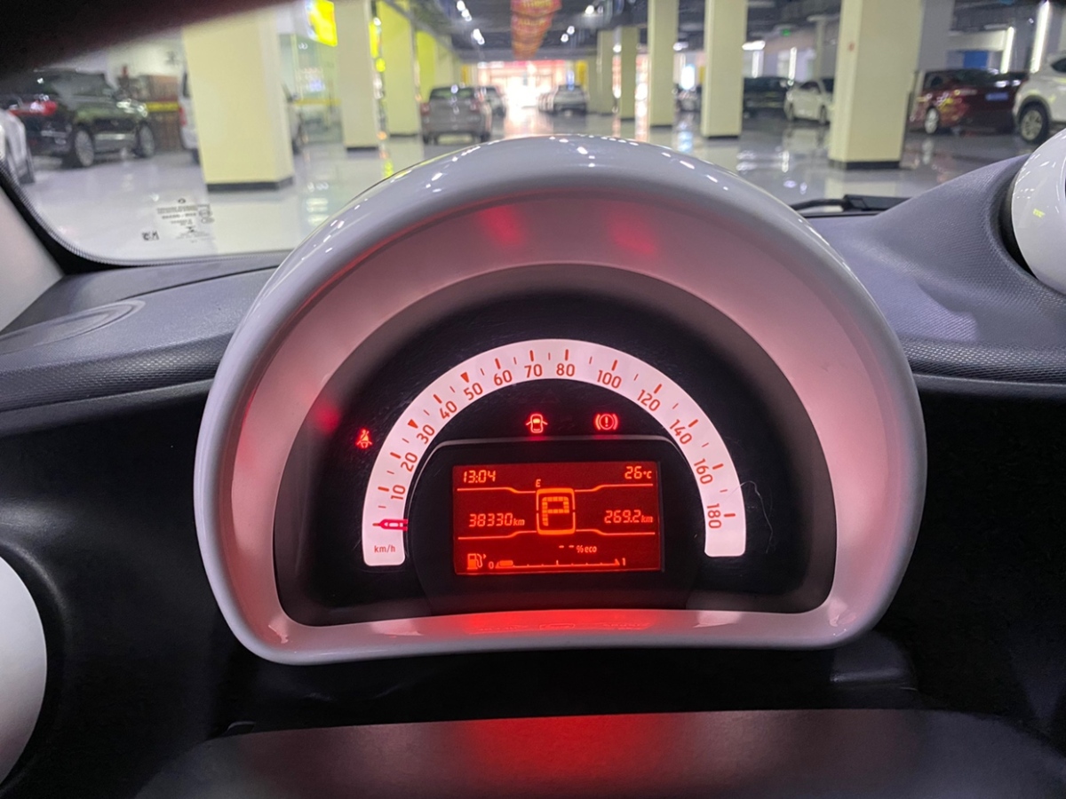 smart fortwo  2015款 1.0L 52千瓦硬頂靈動(dòng)版圖片