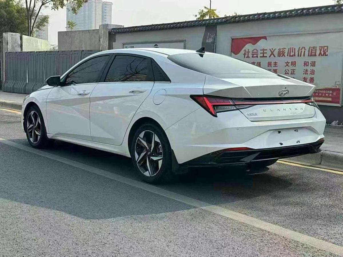 現(xiàn)代 伊蘭特  2022款 1.5L CVT LUX尊貴版圖片