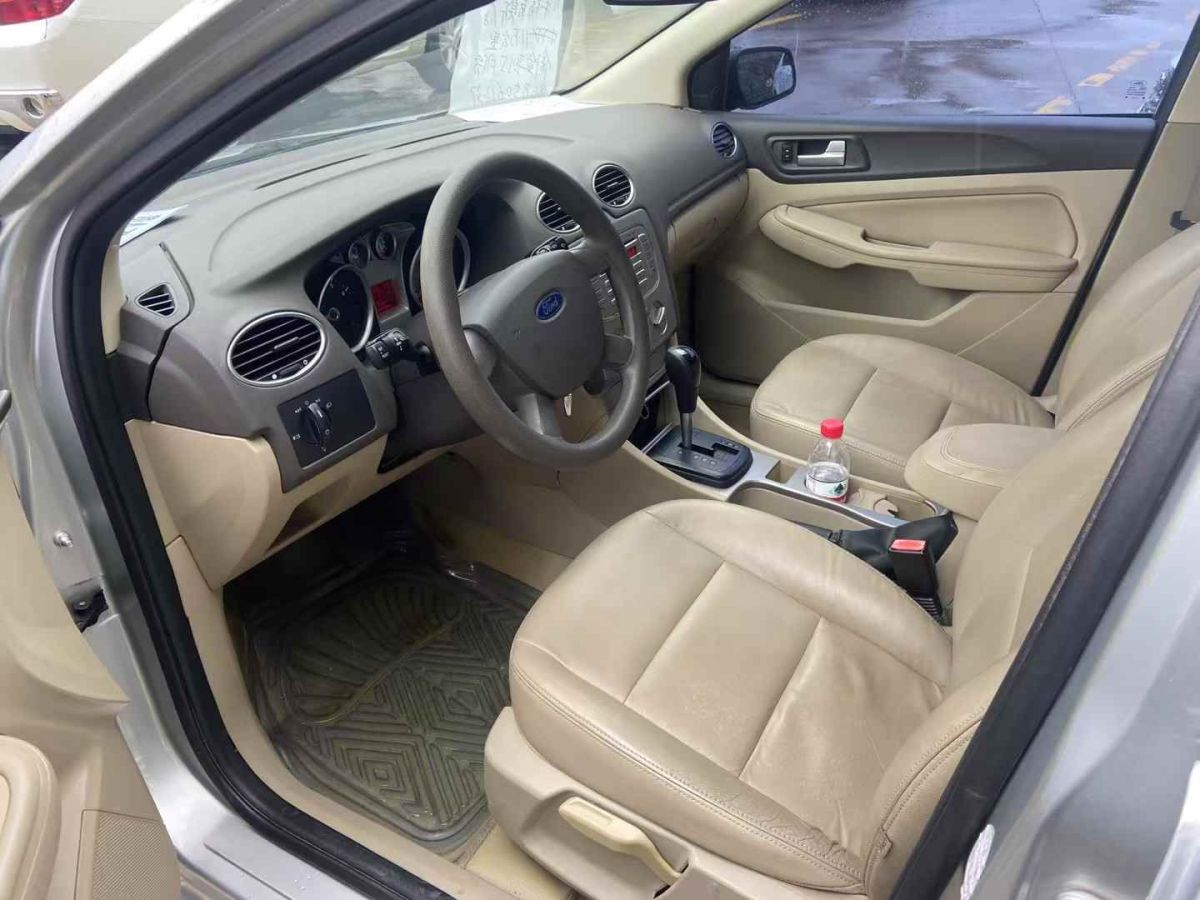 福特 ?？怂? 2011款 三廂 1.8L 自動時尚型圖片