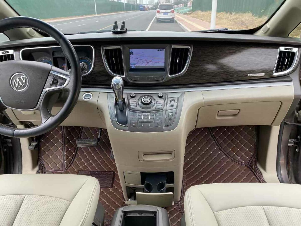 別克 GL8  2012款 2.4L BASE舒適版圖片