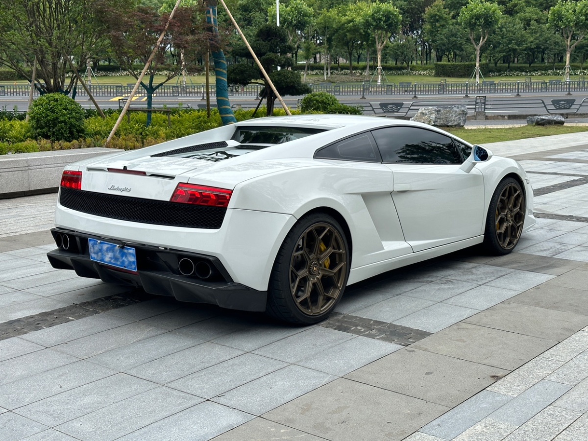 蘭博基尼 Gallardo  2010款 LP 550-2 標(biāo)準(zhǔn)版圖片