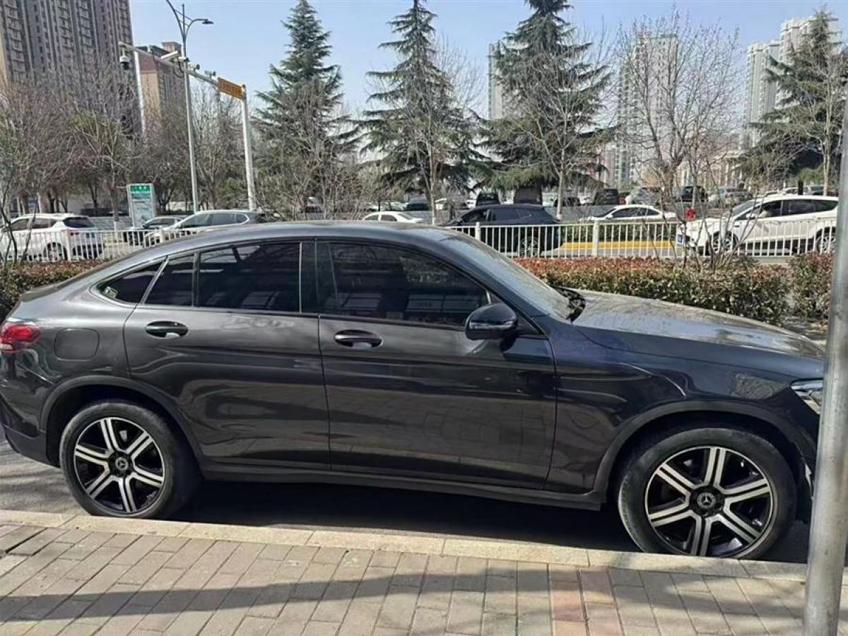 奔馳 奔馳GLC  2022款 改款 GLC 260 4MATIC 轎跑SUV圖片