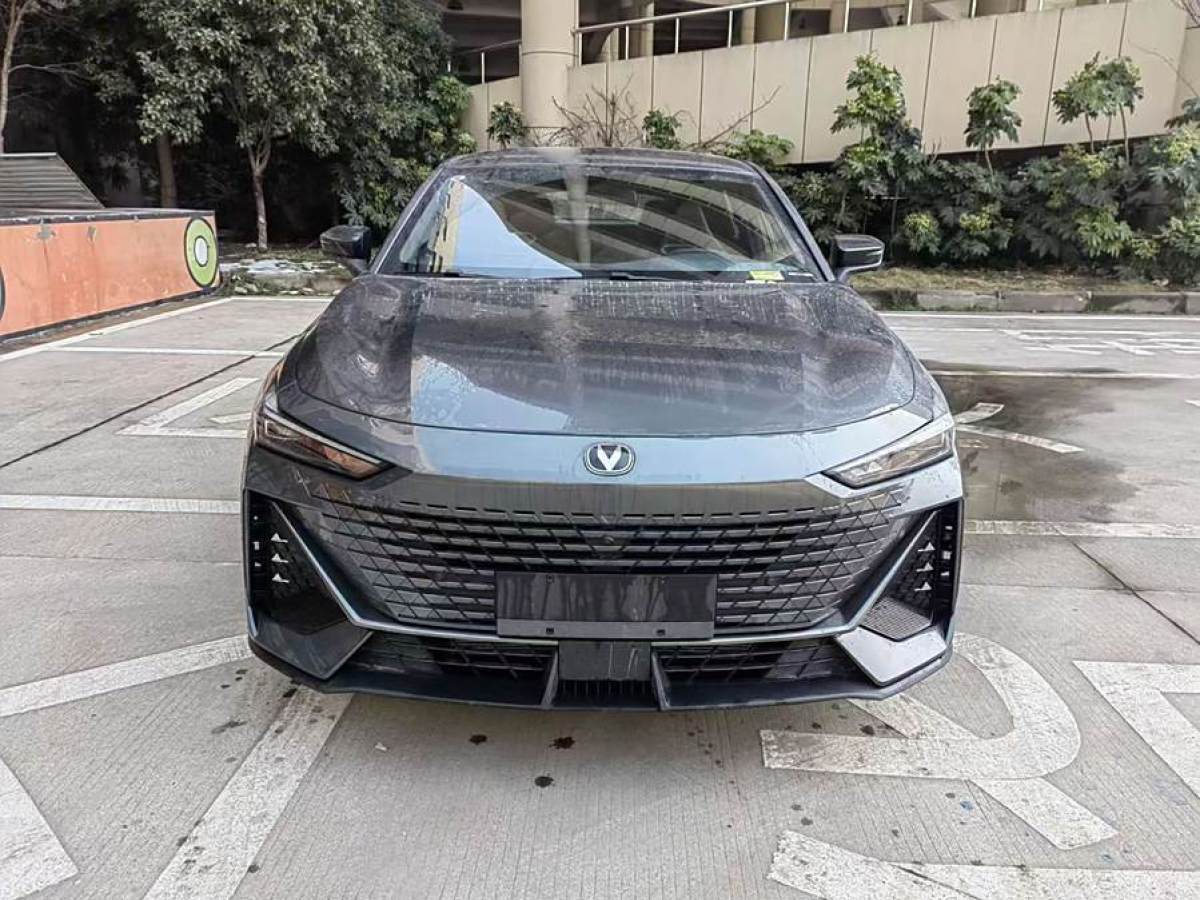 長(zhǎng)安 長(zhǎng)安UNI-V  2023款 1.5T 尊享型圖片