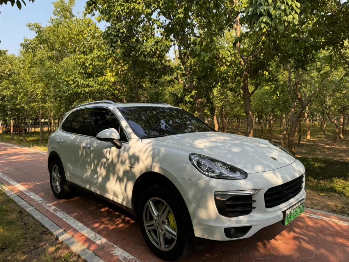 2017年8月保時(shí)捷 Cayenne新能源  2016款 Cayenne S E-Hybrid 3.0T