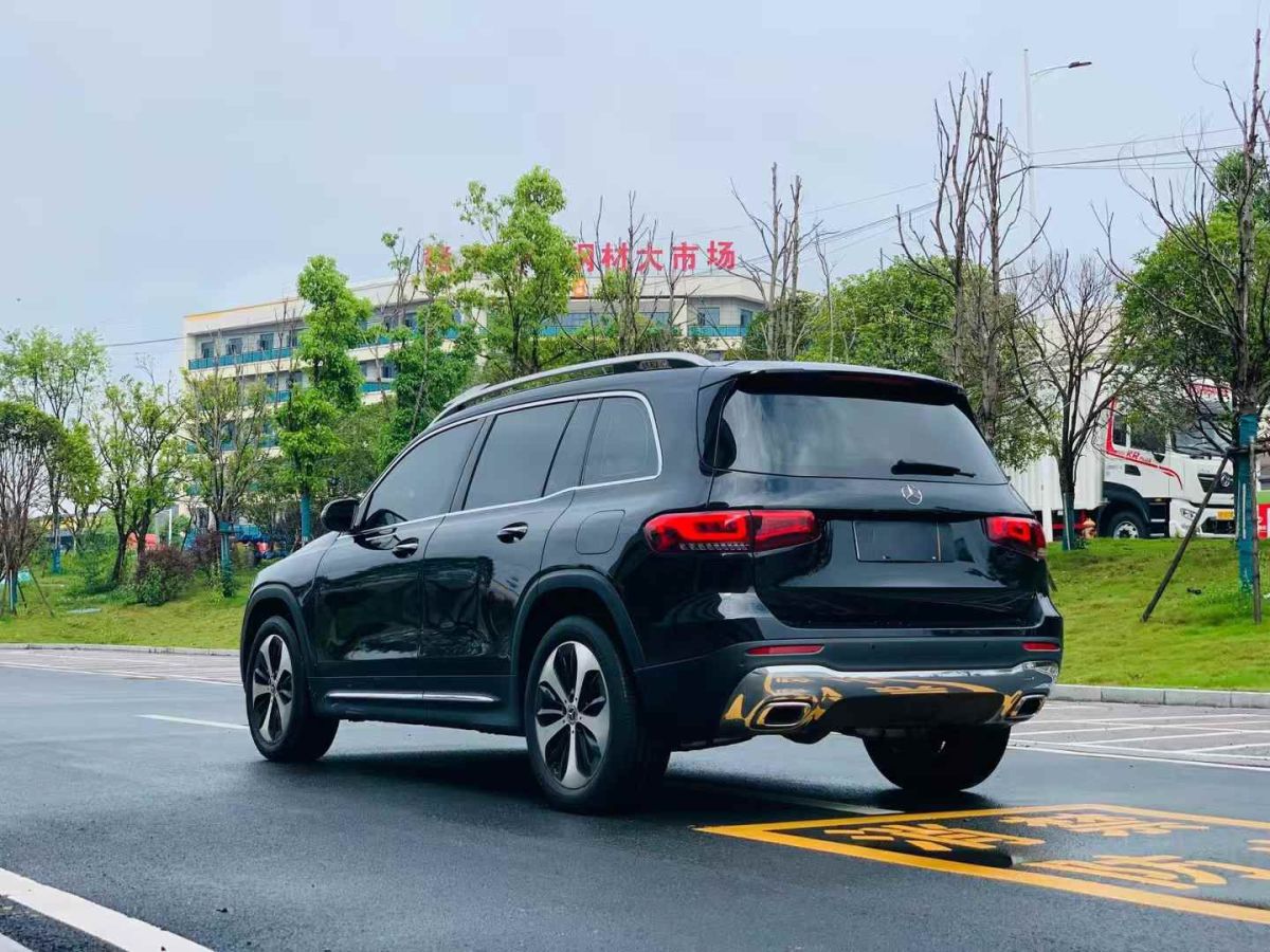 奔馳 威霆  2021款 2.0T 商務(wù)版 7座圖片