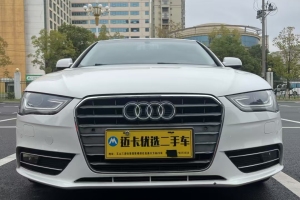 奥迪A4L 奥迪 35 TFSI 自动舒适型