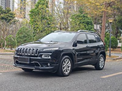 2019年6月 Jeep 自由光 2.0L 優(yōu)越版圖片