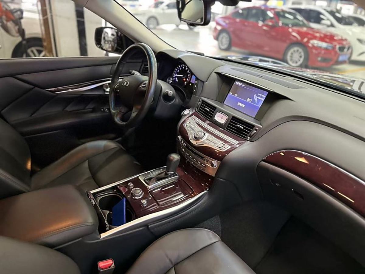 英菲尼迪 Q70  2019款 Q70L 2.0T 悅享版圖片