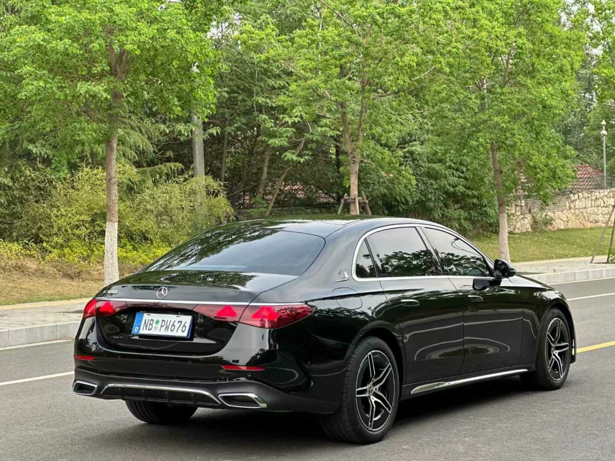 奔馳 奔馳E級  2024款 E 300 L 時尚運動型圖片