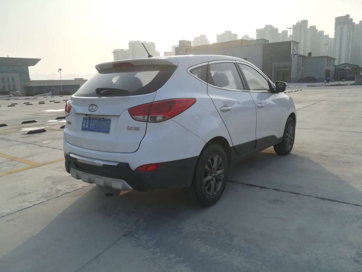 现代 ix35  2015款 2.0L 自动两驱舒适型 国V图片