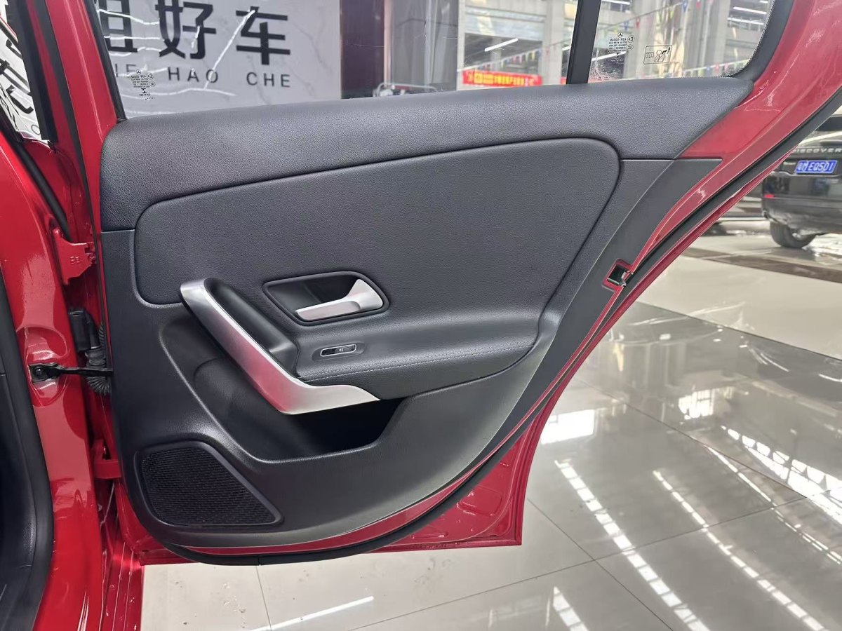 奔馳 奔馳A級  2019款 A 200 時尚型圖片