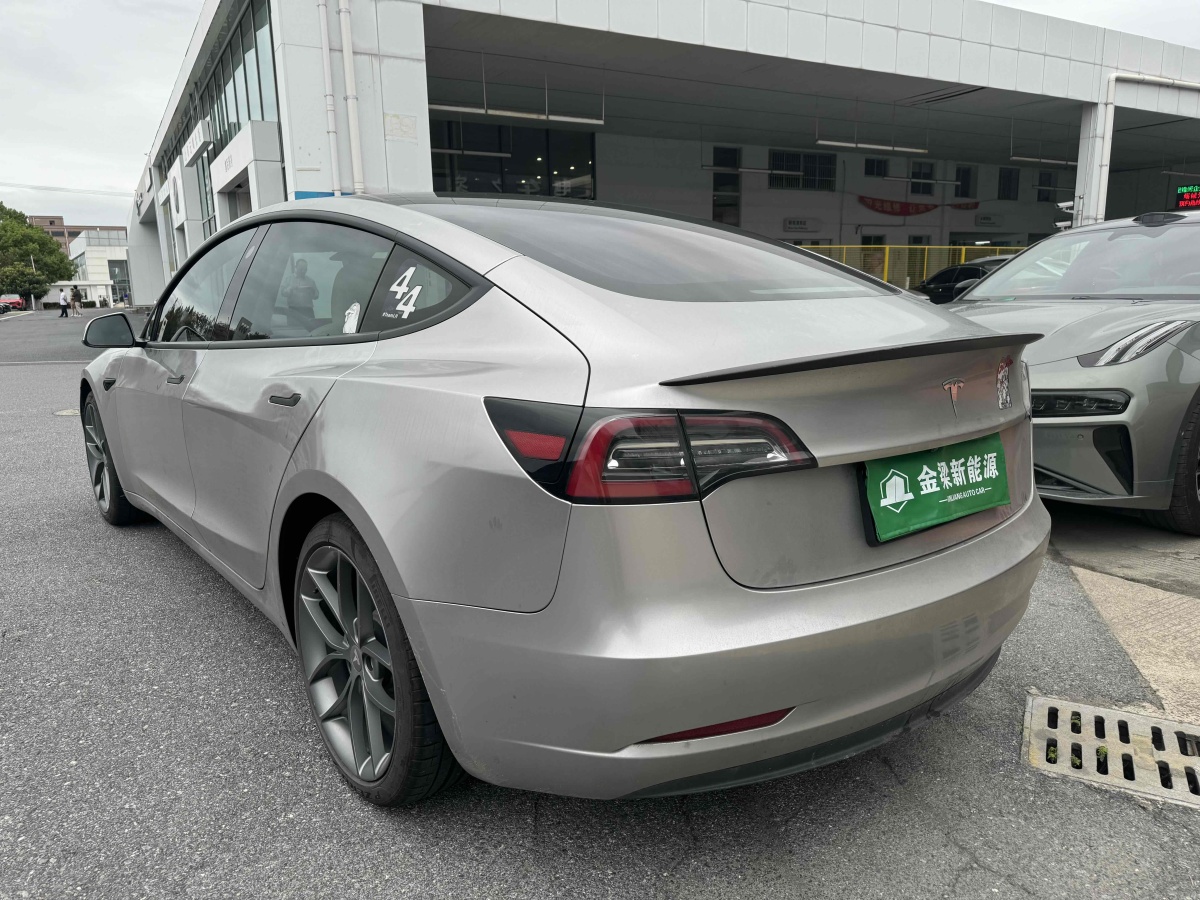 2020年7月特斯拉 Model 3  2019款 標(biāo)準(zhǔn)續(xù)航后驅(qū)升級(jí)版