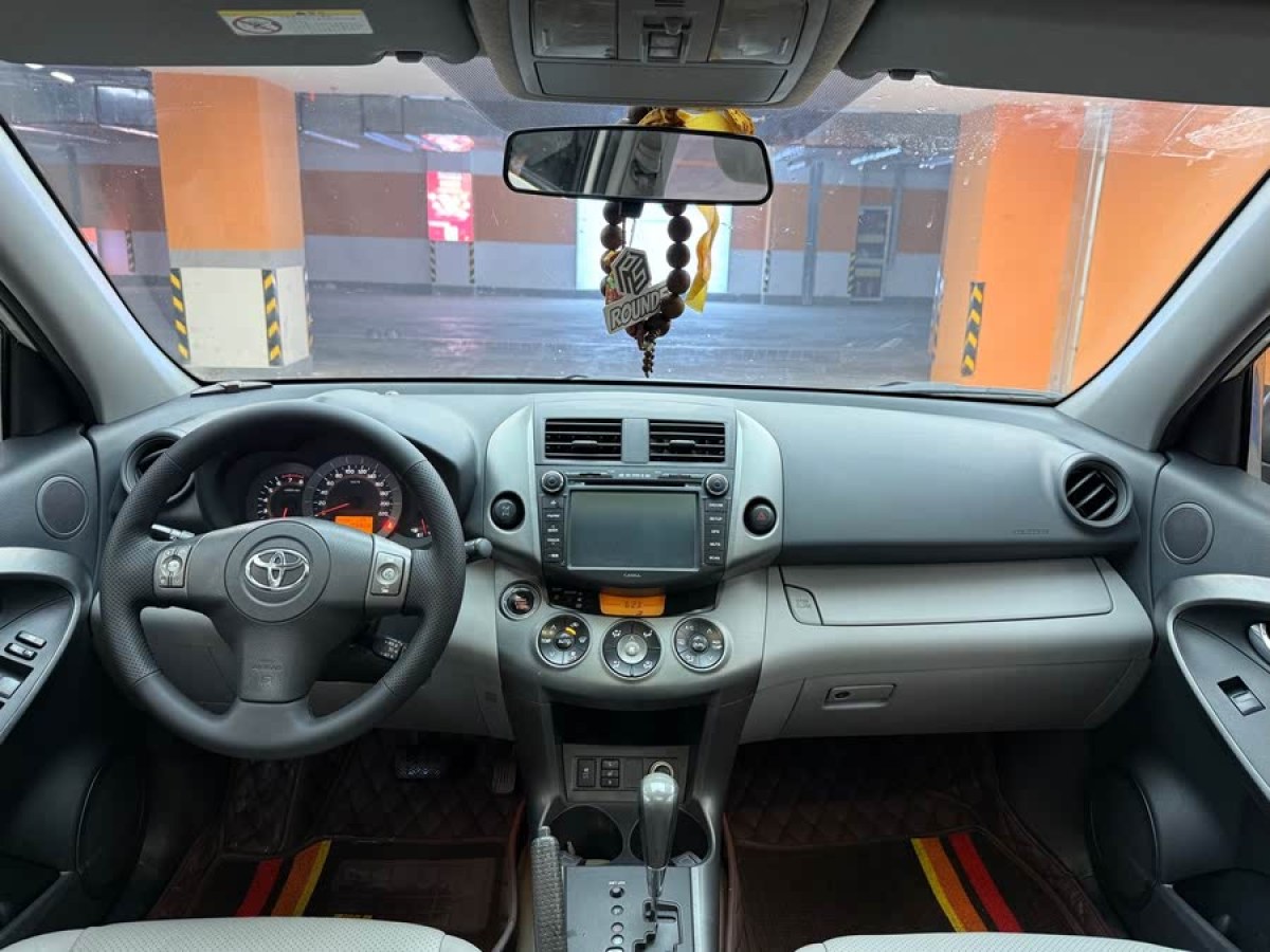 豐田 RAV4榮放  2010款 2.4L 自動(dòng)豪華升級(jí)版圖片