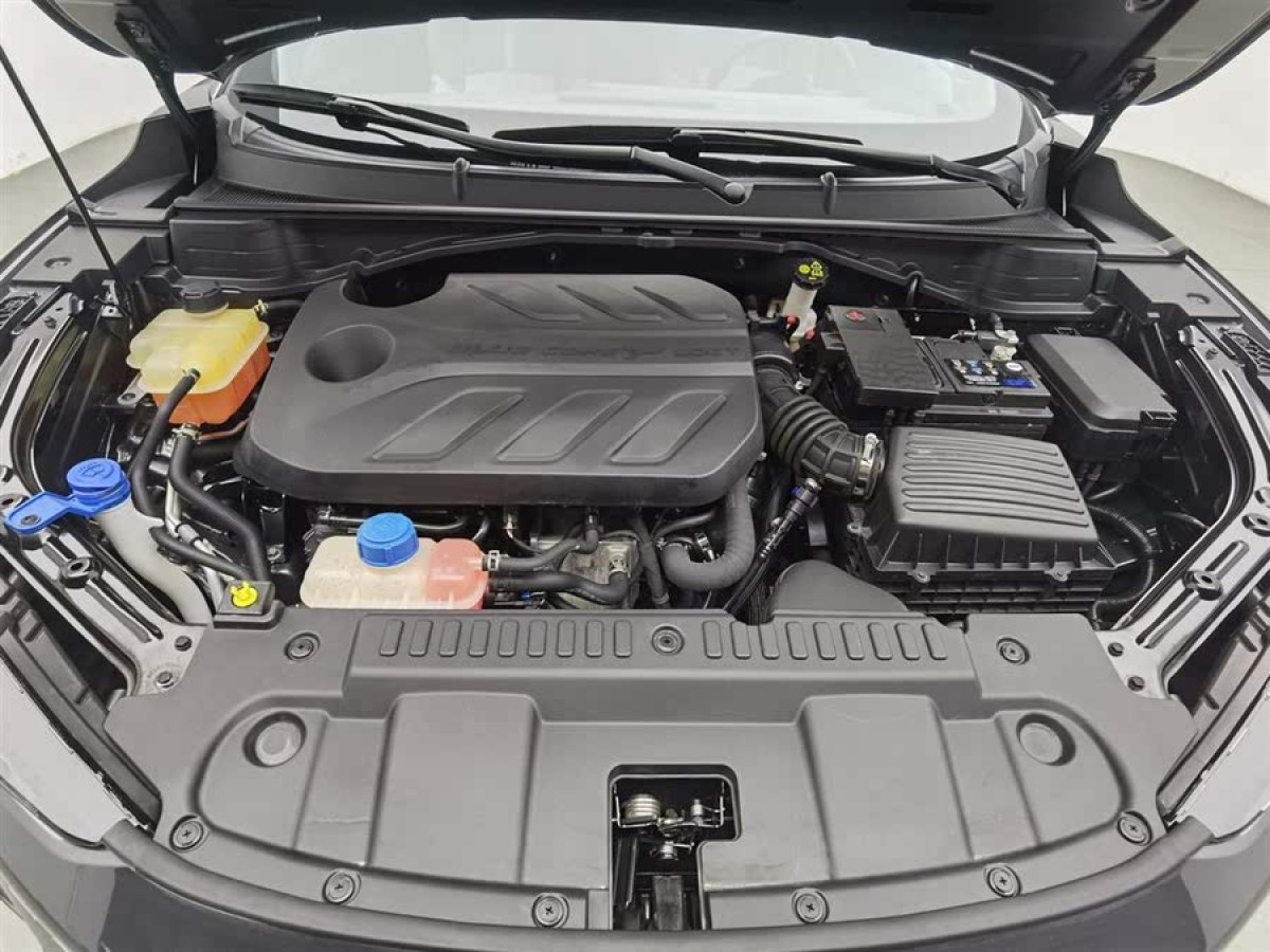長安 UNI-T  2022款 1.5T 尊貴型圖片