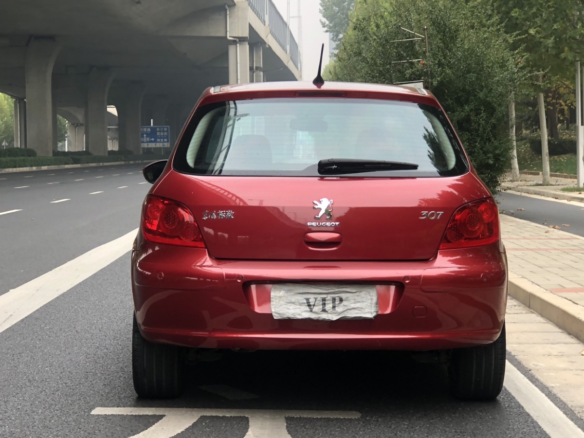 標(biāo)致 307  2013款 兩廂 1.6L 自動舒適版圖片