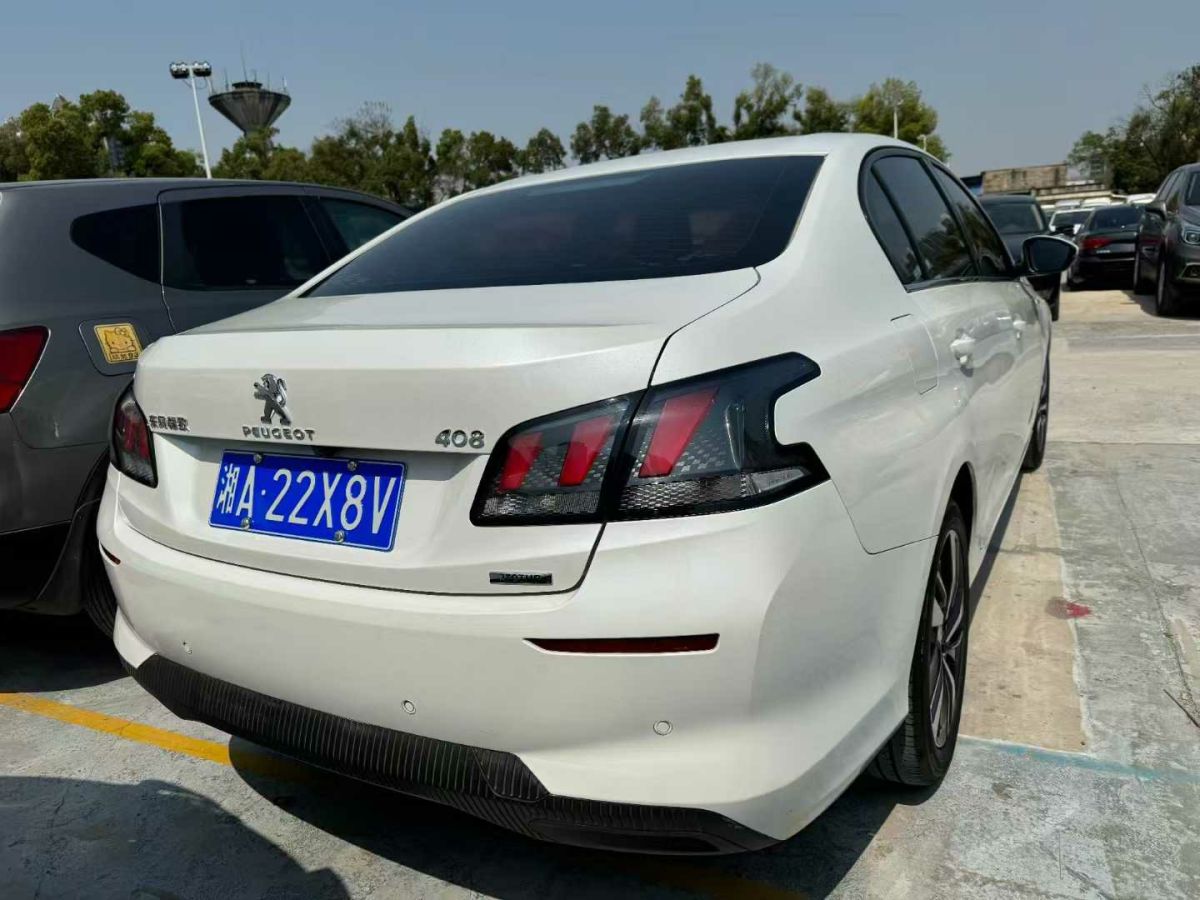 標(biāo)致 408 圖片
