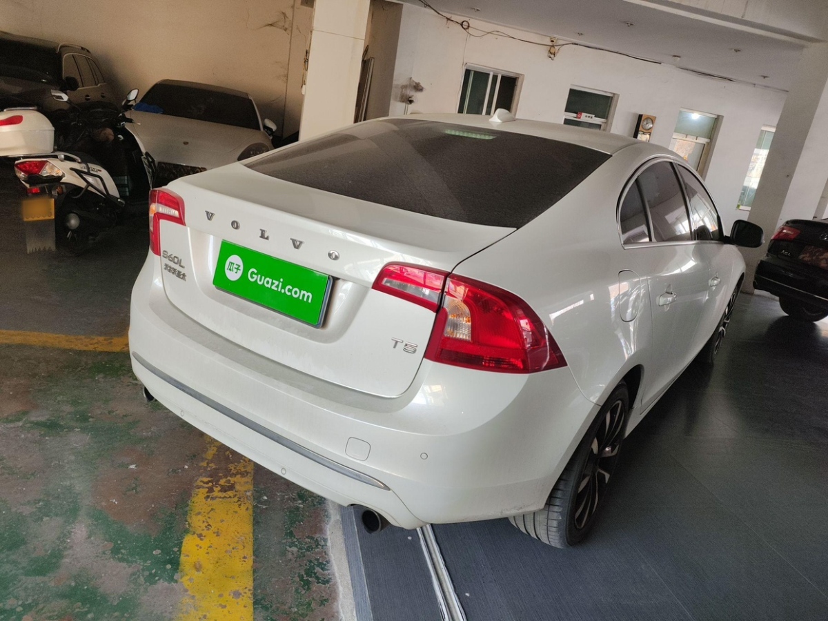 沃爾沃 S60L  2020款  T5 智進進階版圖片