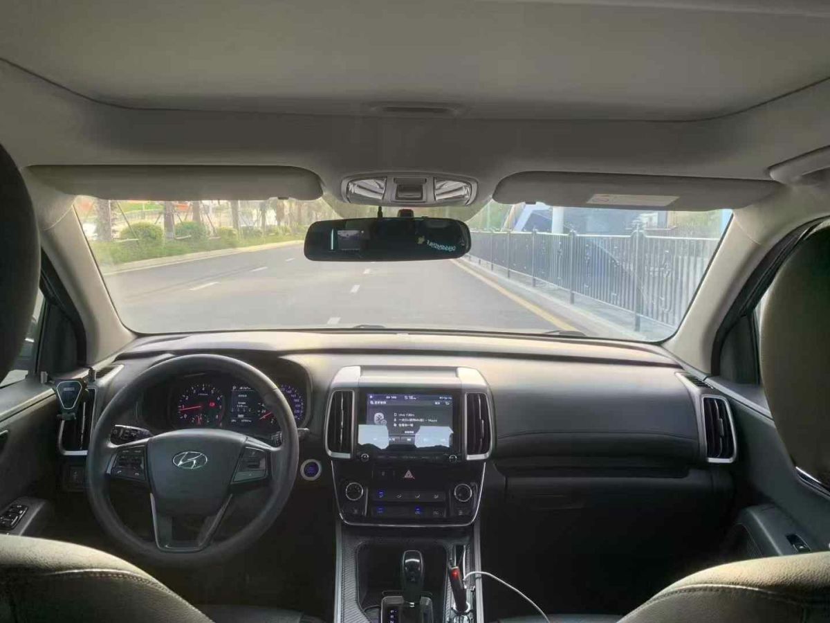 現(xiàn)代 ix35  2019款 1.4T DCT兩驅(qū)智勇?暢享版圖片
