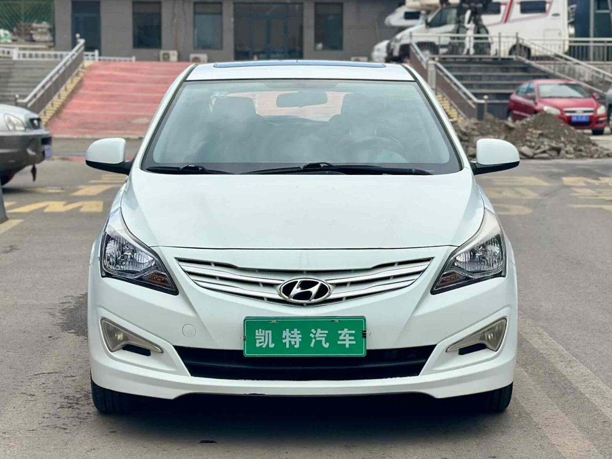 現(xiàn)代 瑞奕  2016款 1.4L 手動(dòng)領(lǐng)先型GLX圖片