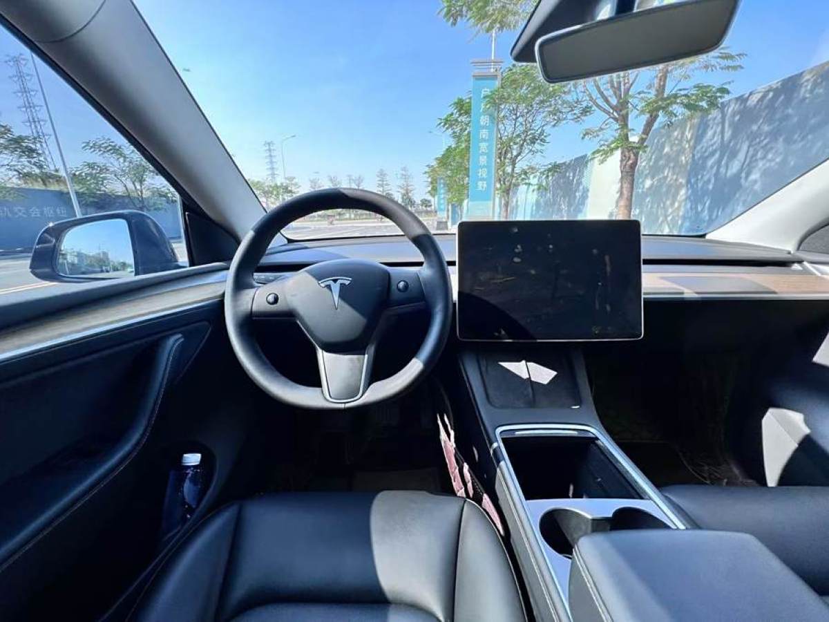 特斯拉 Model 3  2021款 改款 標準續(xù)航后驅(qū)升級版圖片