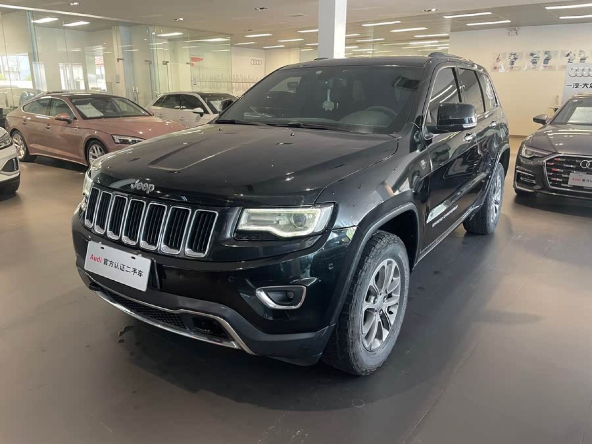 Jeep 大切諾基  2015款 3.0L 舒享導(dǎo)航版圖片