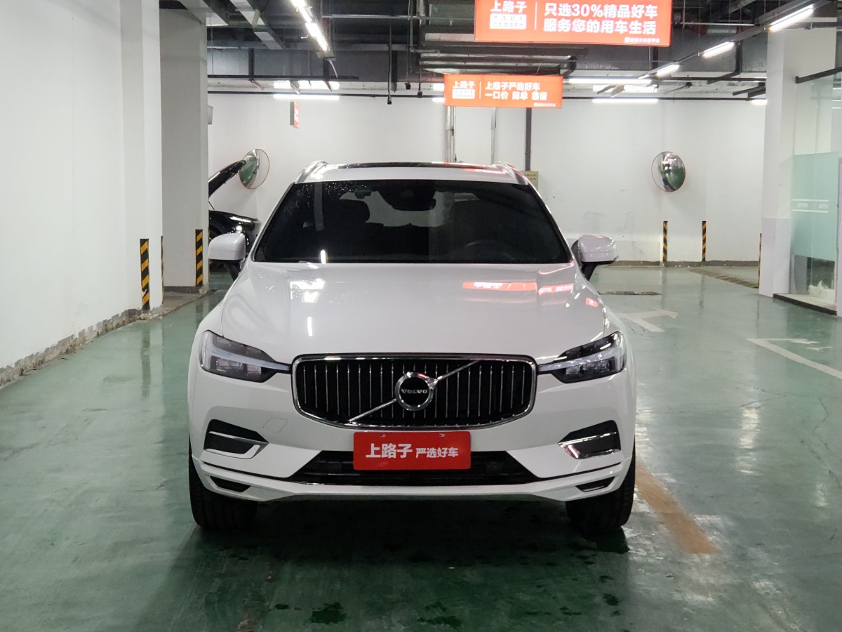 沃爾沃 XC60  2021款 T5 四驅(qū)智遠(yuǎn)豪華版圖片