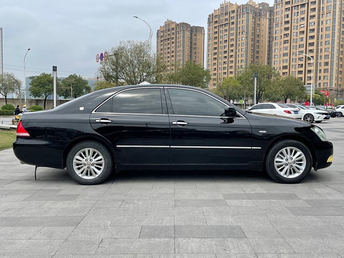 豐田 皇冠  2009款 2.5L Royal特別導(dǎo)航版圖片