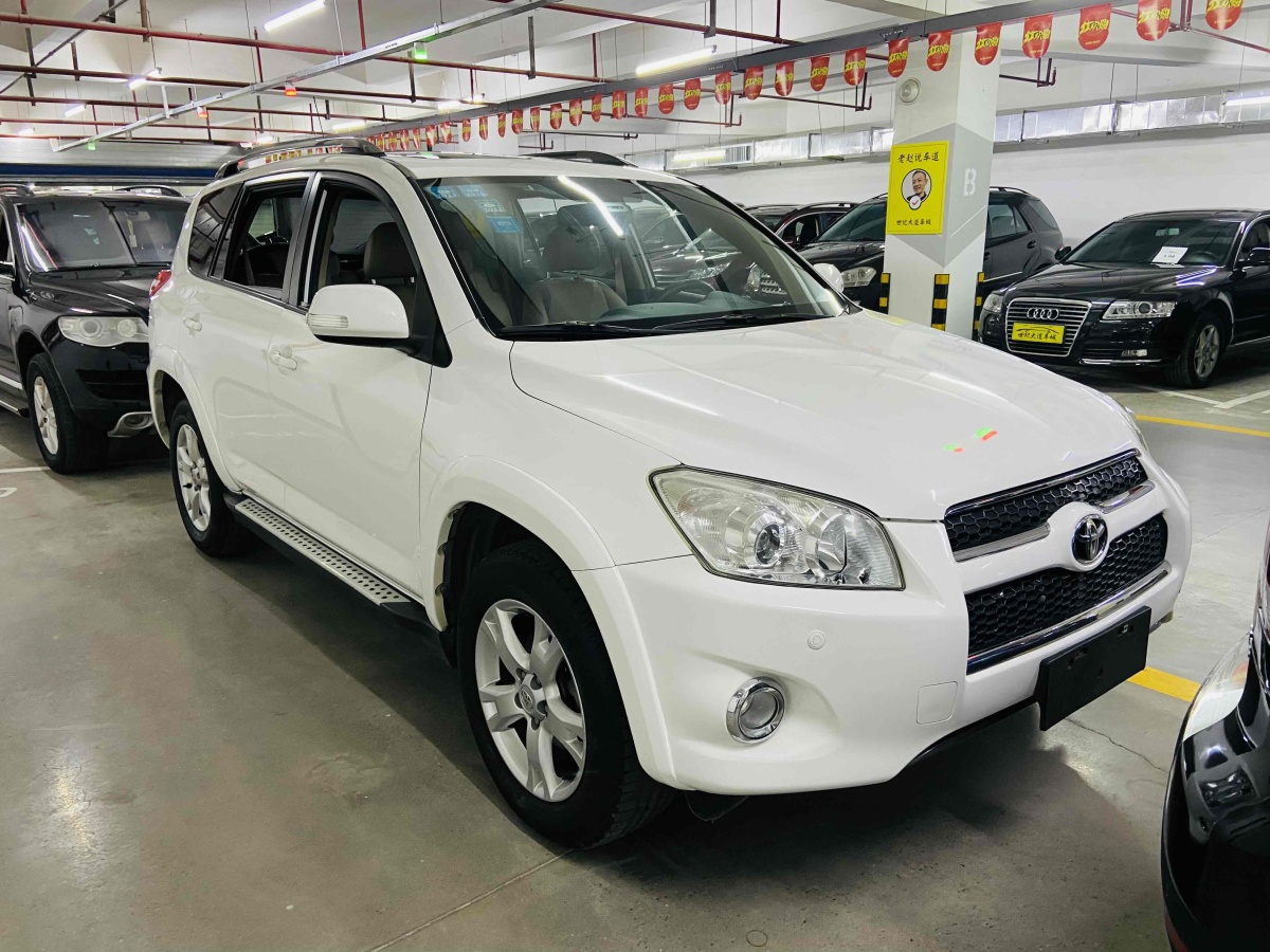 豐田 RAV4  2019款 榮放 2.0L CVT兩驅(qū)先鋒版圖片