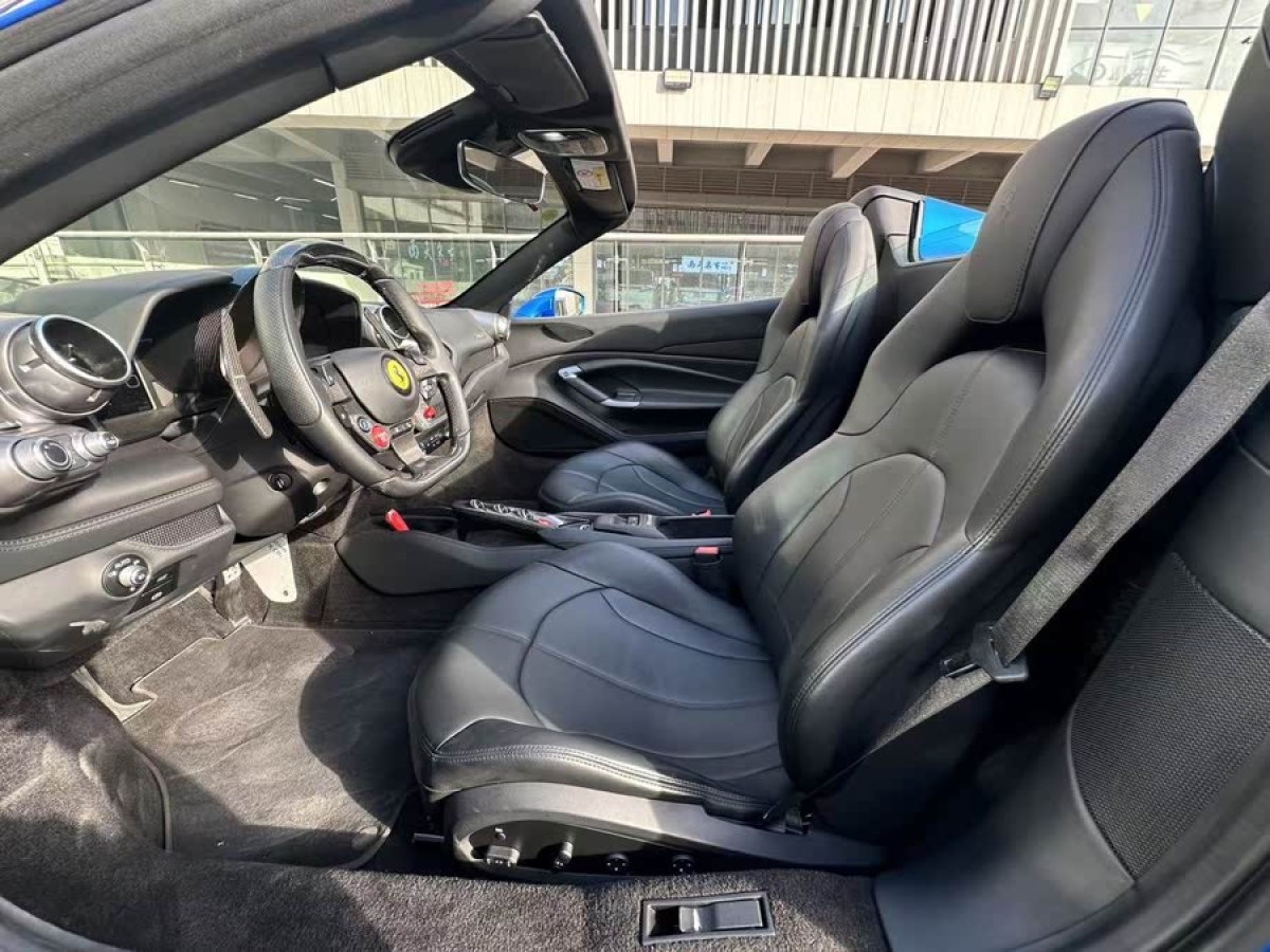 法拉利 F8 Tributo  2019款  3.9T V8圖片