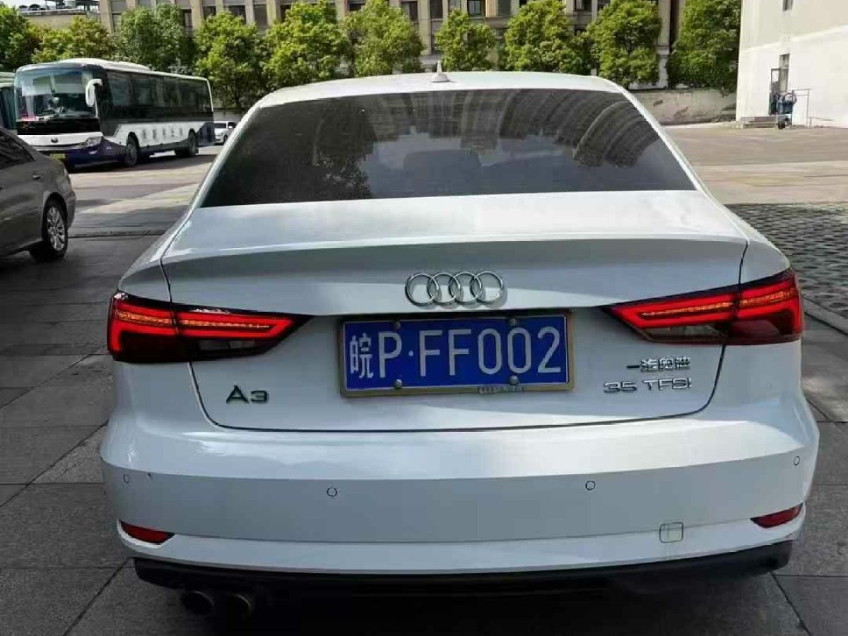 奧迪 奧迪A3  2018款 A3 1.4T 35TFSI Limousine時(shí)尚型圖片