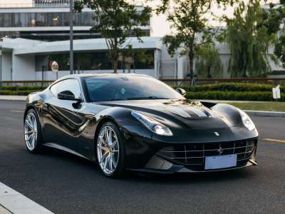 2015年1月 法拉利 F12berlinetta 6.3L 標(biāo)準(zhǔn)型圖片