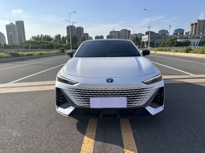 2022年8月 长安 长安UNI-V 1.5T 卓越型图片