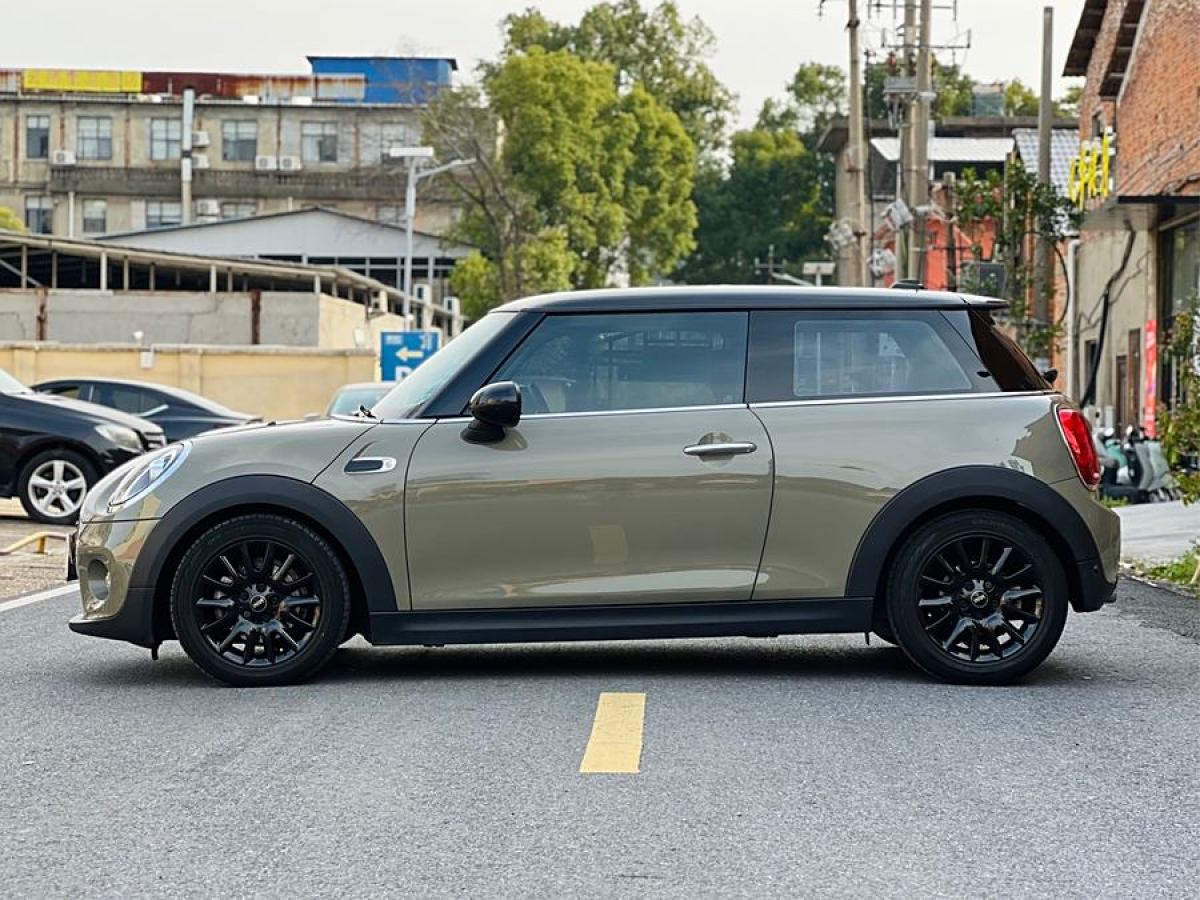 2018年6月MINI COUNTRYMAN  2018款 1.5T COOPER 經(jīng)典派